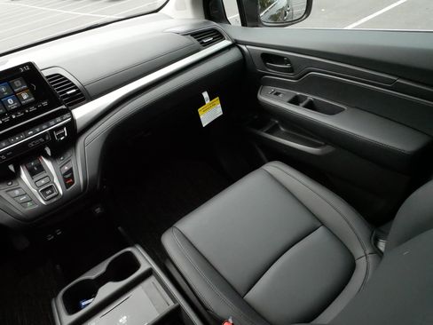 Certified 2026 Honda Odyssey EX-L image 11