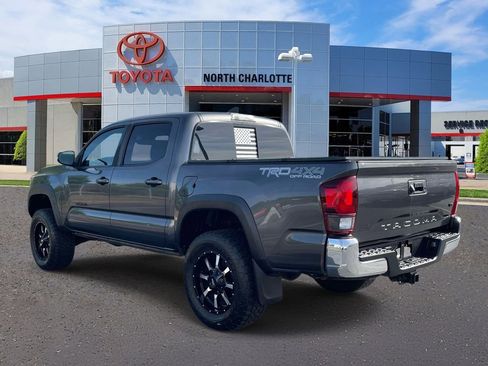 Used 2019 Toyota Tacoma TRD Off-Road AWD/4WD image 4
