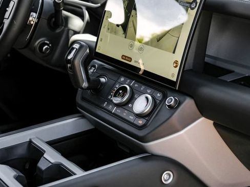 New 2026 Land Rover Defender 130 V8 AWD/4WD image 29