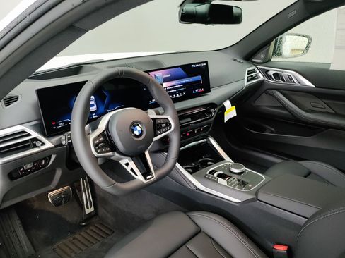 New 2026 BMW 430i Coupe w/ M Sport Package image 2