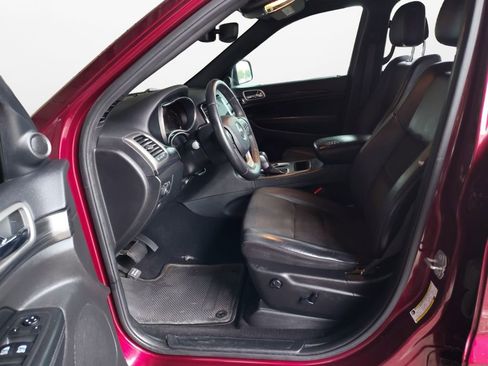 Used 2019 Jeep Grand Cherokee Altitude image 18