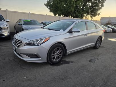 Used 2015 Hyundai Sonata SE w/ Option Group 09