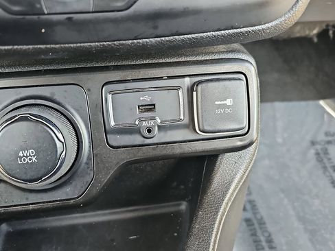 Used 2022 Jeep Renegade Sport image 24