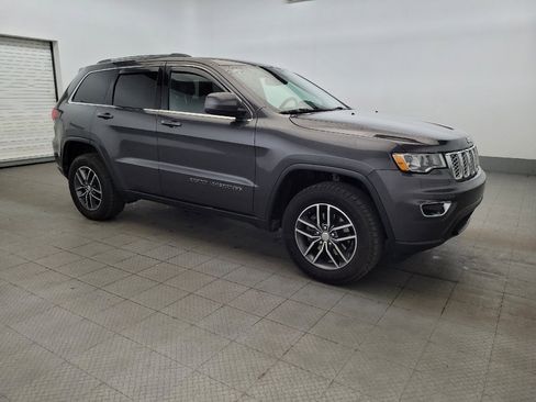 Used 2018 Jeep Grand Cherokee Laredo AWD/4WD image 11