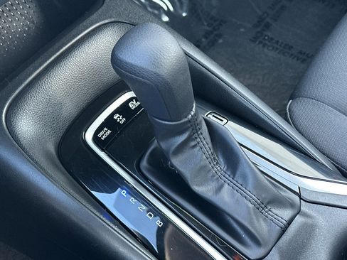 Used 2025 Toyota Corolla LE image 20