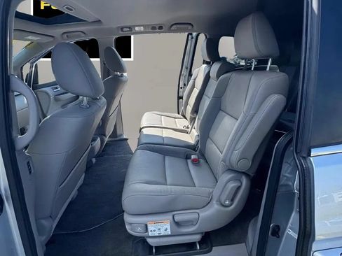 Used 2015 Honda Odyssey EX-L image 10