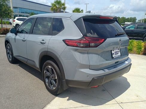 Used 2026 Nissan Rogue SV FWD image 7
