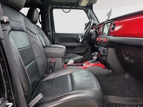 Used 2018 Jeep Wrangler Unlimited Sahara w/ Dual Top Group image 12