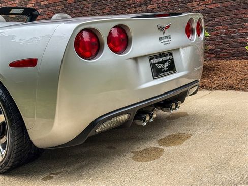 Used 2006 Chevrolet Corvette Convertible w/ Preferred Equipment Group RWD image 24