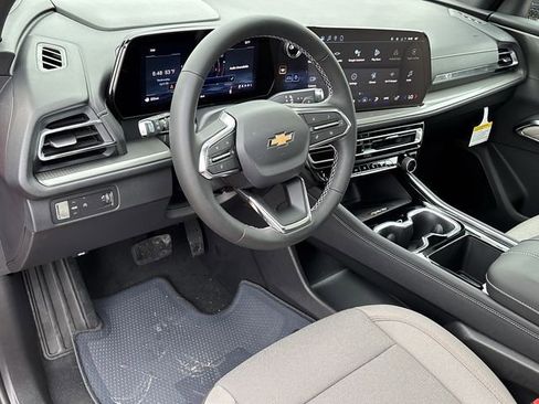 New 2026 Chevrolet Traverse LT w/ Sun and Wheel Package FWD image 22