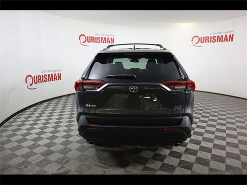 Used 2025 Toyota RAV4 XLE image 9
