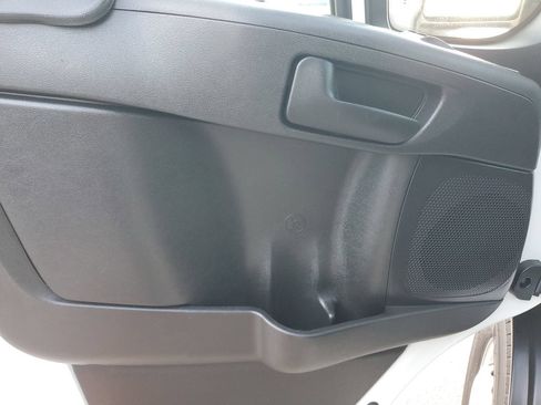 Used 2025 RAM ProMaster 2500 w/ U-Haul Equipment Group FWD image 11