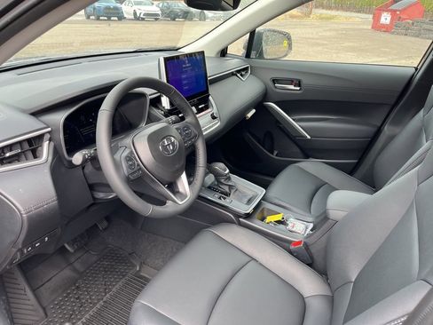Used 2026 Toyota Corolla Cross XLE w/ Convenience Package AWD/4WD image 13