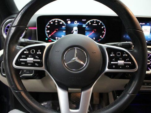 Used 2019 Mercedes-Benz A 220 image 9