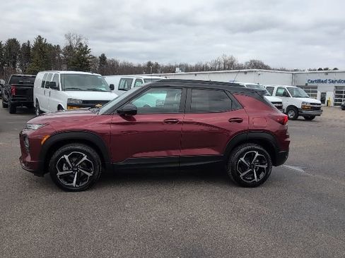 Used 2023 Chevrolet TrailBlazer RS w/ Convenience Package image 3