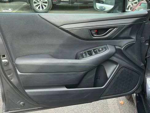 Used 2021 Subaru Outback 2.5i image 10