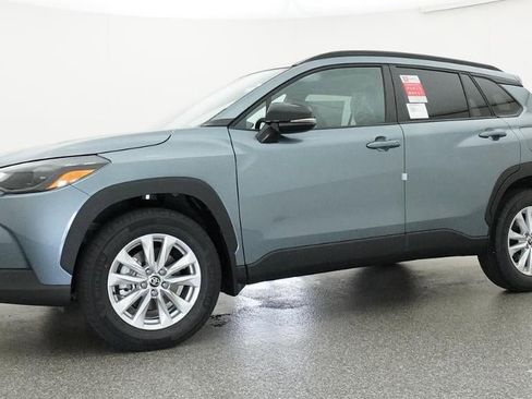 New 2026 Toyota Corolla Cross LE FWD image 18
