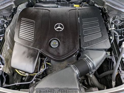 Certified 2025 Mercedes-Benz GLC 300 image 24