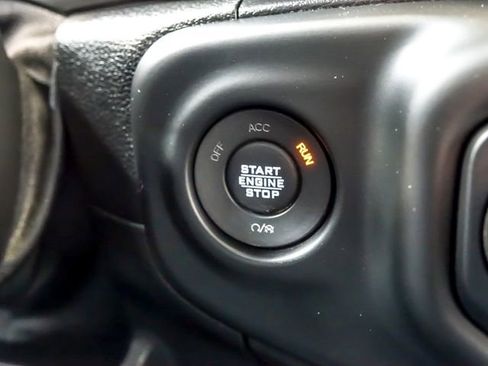 Used 2018 Jeep Wrangler Unlimited Sahara w/ LED Lighting Group AWD/4WD image 20