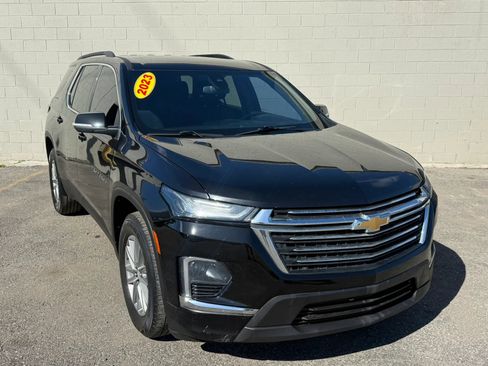 Used 2023 Chevrolet Traverse LT AWD/4WD image 16