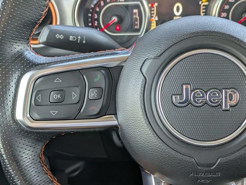Used 2022 Jeep Gladiator Mojave w/ Cold Weather Group AWD/4WD image 14