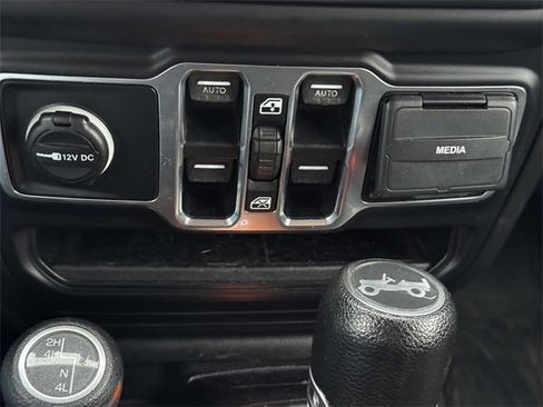 Certified 2018 Jeep Wrangler Unlimited Sport S image 38