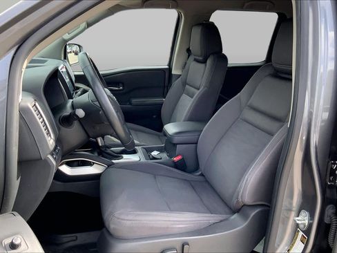 Used 2023 Nissan Frontier SV w/ SV Convenience Package RWD image 8