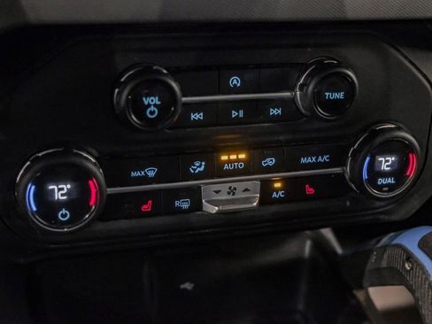 Used 2023 Ford Bronco Black Diamond image 27