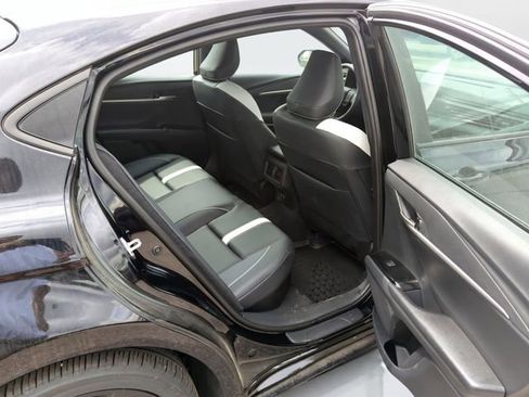 Used 2026 Toyota Camry Hybrid w/ Convenience Package FWD image 27