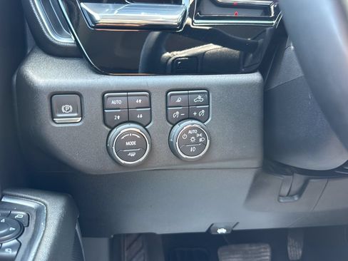 Used 2024 Chevrolet Silverado 2500 LTZ AWD/4WD image 17