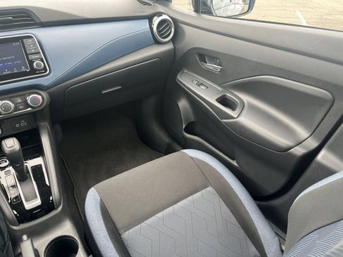 Used 2025 Nissan Versa SV FWD image 34