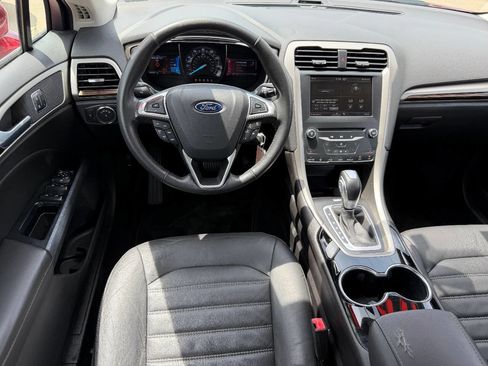 Used 2014 Ford Fusion SE w/ Equipment Group 202A FWD image 14