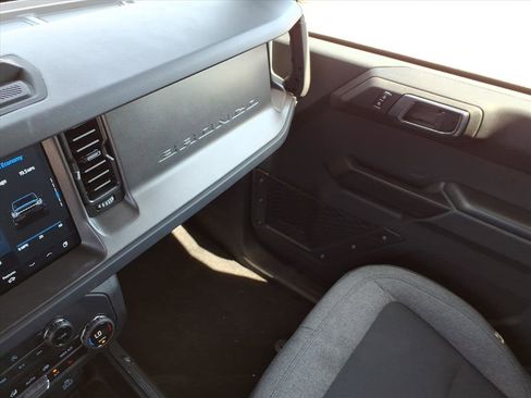 Used 2025 Ford Bronco Big Bend image 30