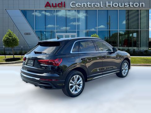 Used 2023 Audi Q3 2.0T Premium w/ Convenience Package image 9