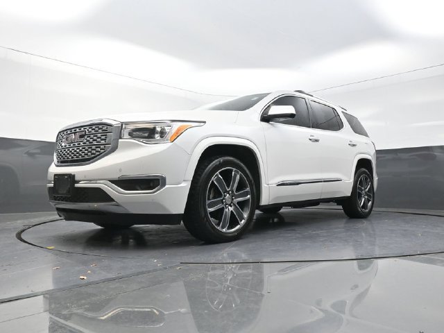 Used 2018 GMC Acadia Denali w/ Technology Package AWD/4WD image 32