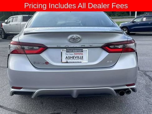 Used 2024 Toyota Camry SE FWD image 4