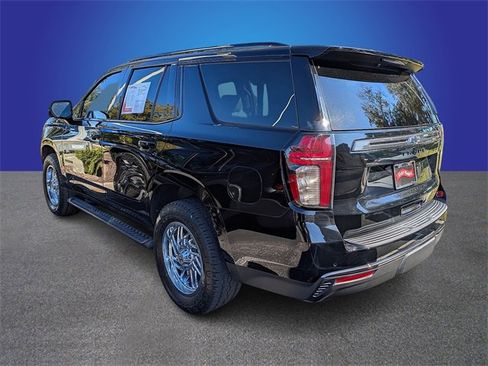 Used 2021 Chevrolet Tahoe Z71 w/ Luxury Package image 3