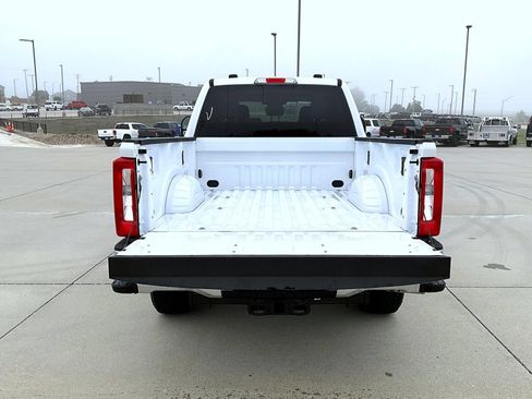New 2026 Ford F250 XLT w/ FX4 Off-Road Package AWD/4WD image 15