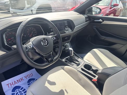 Used 2019 Volkswagen Jetta R-Line FWD image 28