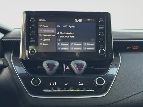Used 2020 Toyota Corolla LE FWD image 23