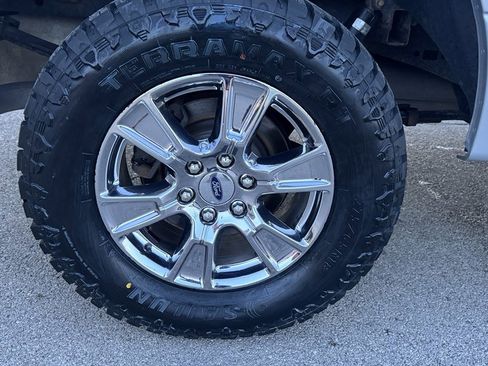 Used 2016 Ford F150 XLT w/ Equipment Group 302A Luxury image 12