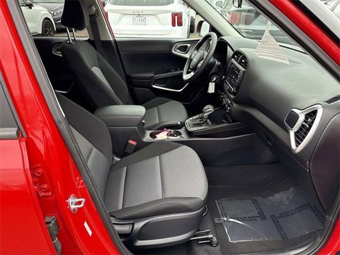 Certified 2025 Kia Soul LX w/ Option Group 015 image 9