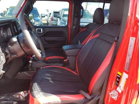 Used 2024 Jeep Wrangler Unlimited w/ LED Headlamp & Fog Lamp Group image 22