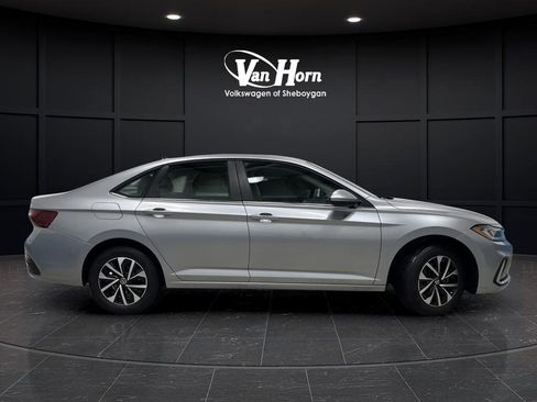 Used 2025 Volkswagen Jetta S image 7