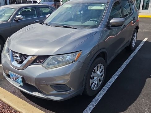 Used 2016 Nissan Rogue S image 4
