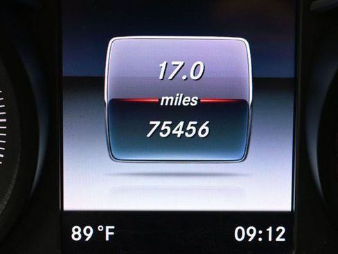 Used 2019 Mercedes-Benz GLC 300 4MATIC image 21
