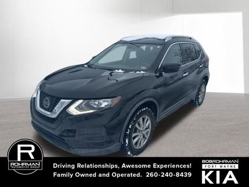 Used 2018 Nissan Rogue SV image 1