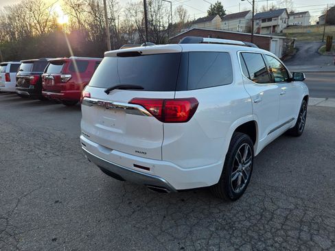Used 2019 GMC Acadia Denali image 5