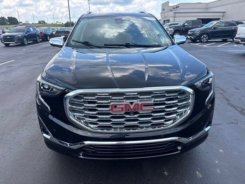 Used 2020 GMC Terrain Denali w/ Denali Premium Package FWD image 7