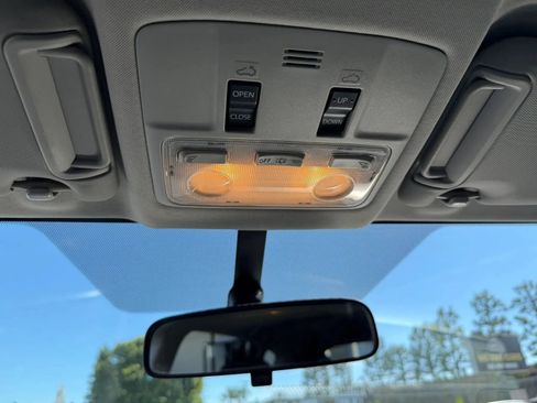 Used 2015 Toyota RAV4 XLE FWD image 36